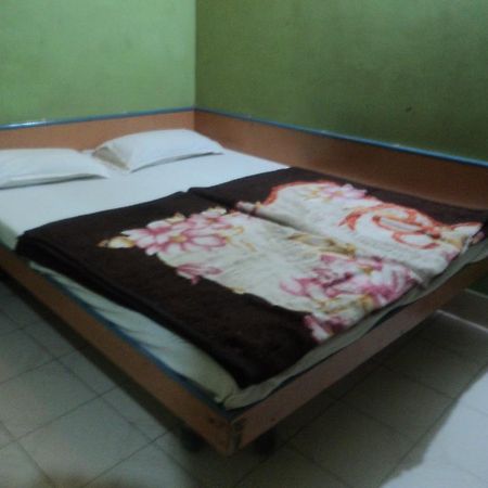 ורנאסי Hotel Jyoti מראה חיצוני תמונה