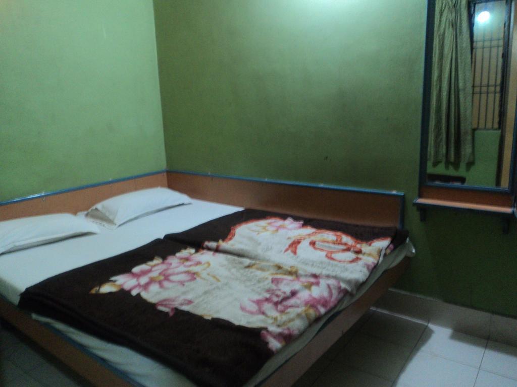 ורנאסי Hotel Jyoti מראה חיצוני תמונה