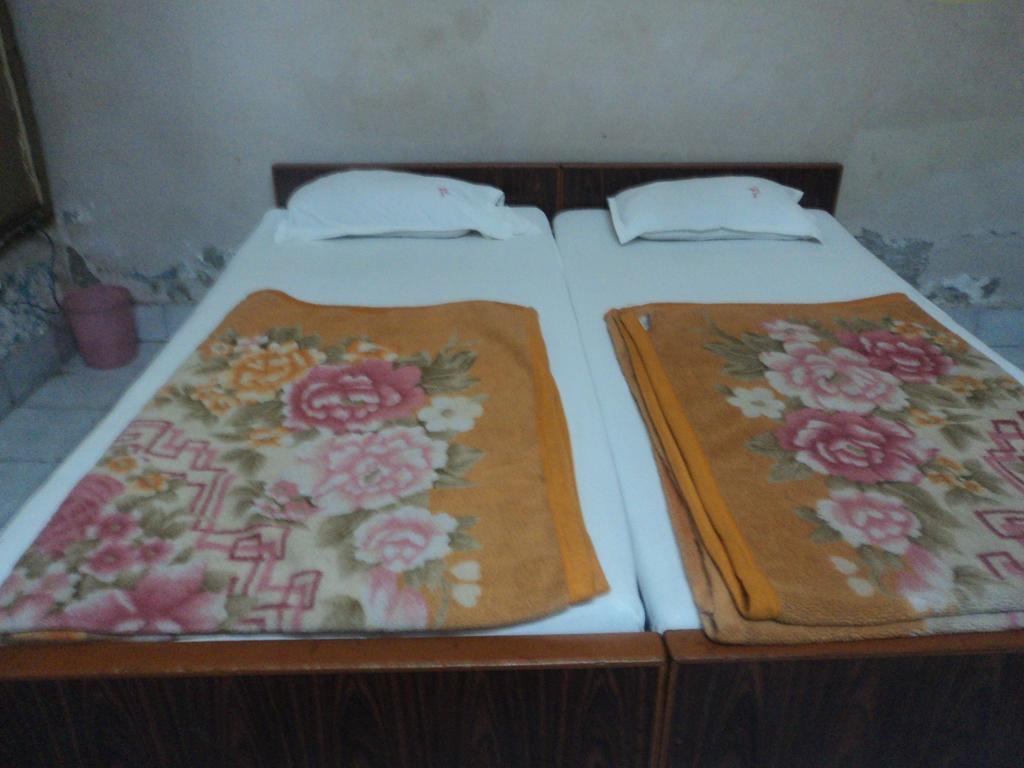 ורנאסי Hotel Jyoti מראה חיצוני תמונה
