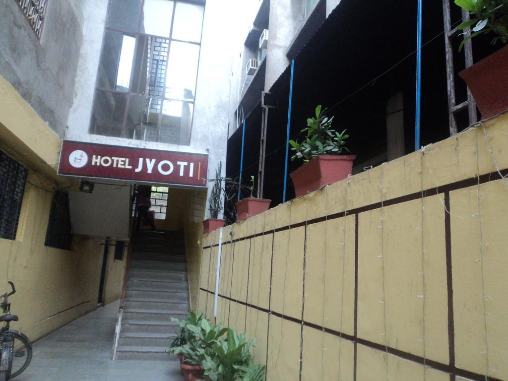 ורנאסי Hotel Jyoti מראה חיצוני תמונה